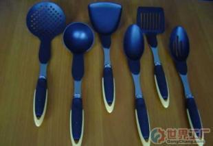 批發6688C橡塑柄尼龍廚具 實用與美觀的廚房選擇